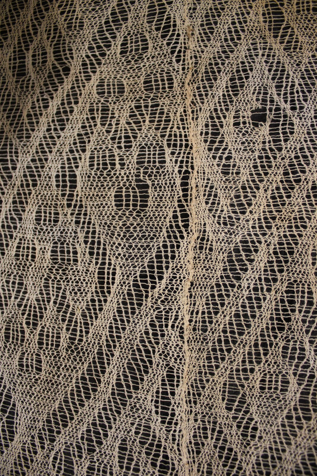 Authentic Pre Columbian Artifact Chancay Lace Textile Shroud Spooky Spirits COA